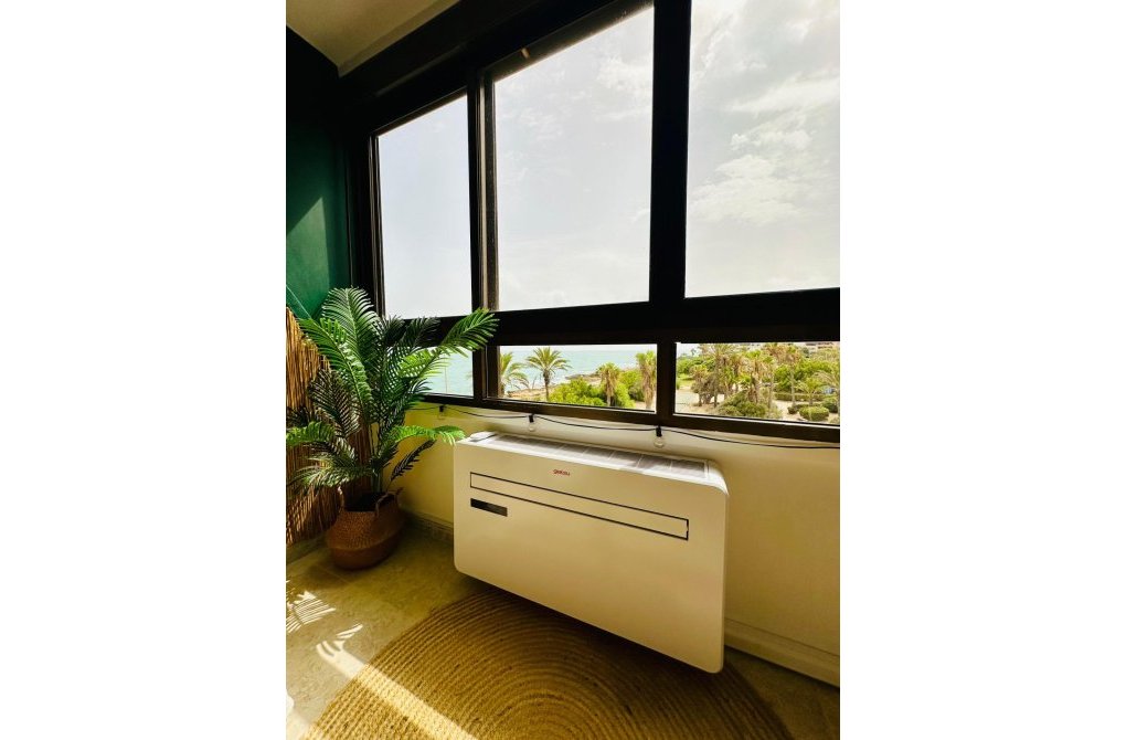 Resale - Apartment - Torrevieja - Cabo cervera