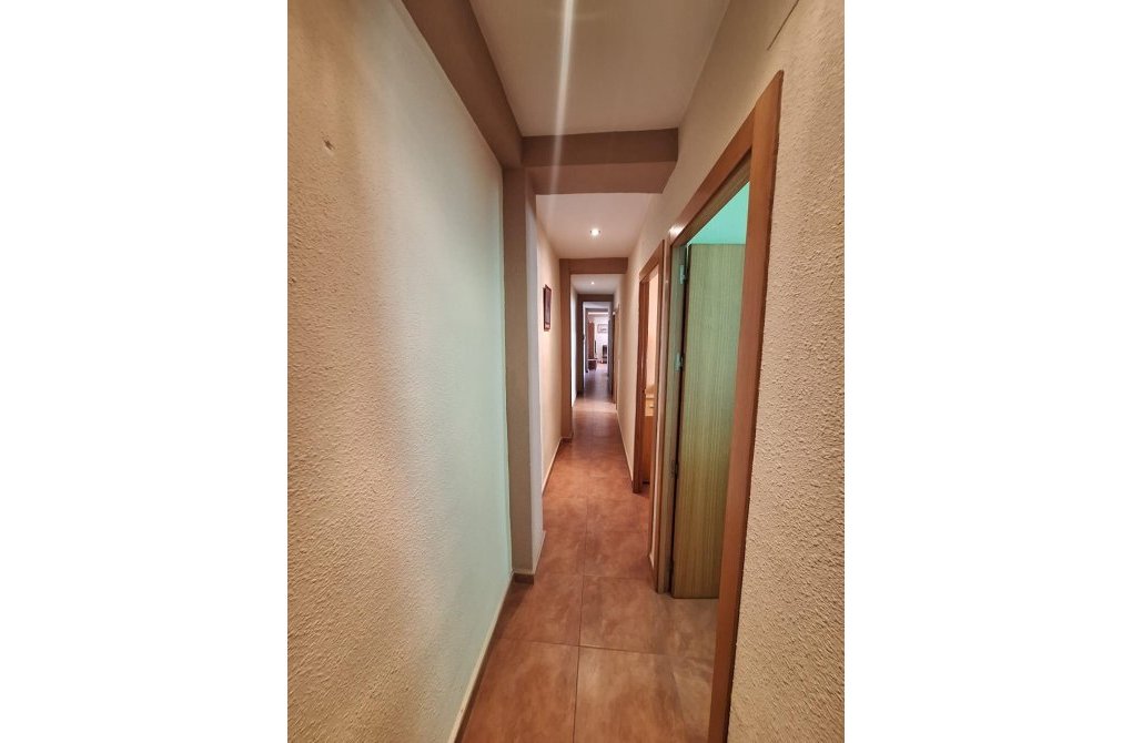 Resale - Apartment - Torrevieja - Playa del cura