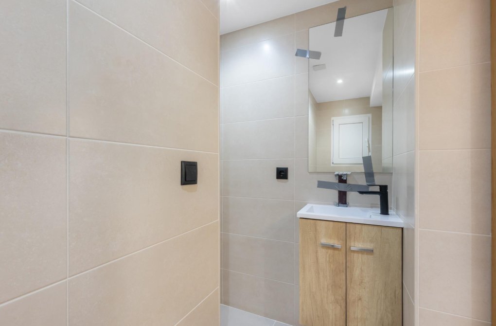 Resale - Apartment - Torrevieja - La Mata pueblo