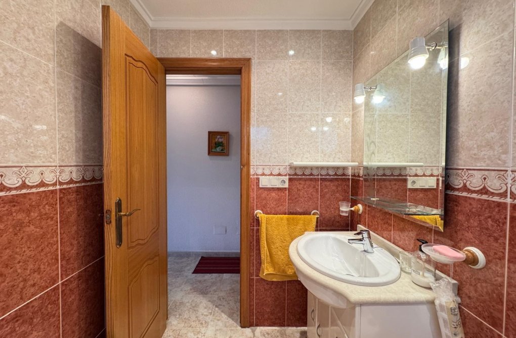 Resale - Apartment - Torrevieja - Estacion de autobuses