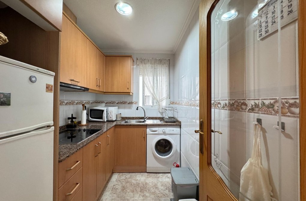 Resale - Apartment - Torrevieja - Estacion de autobuses