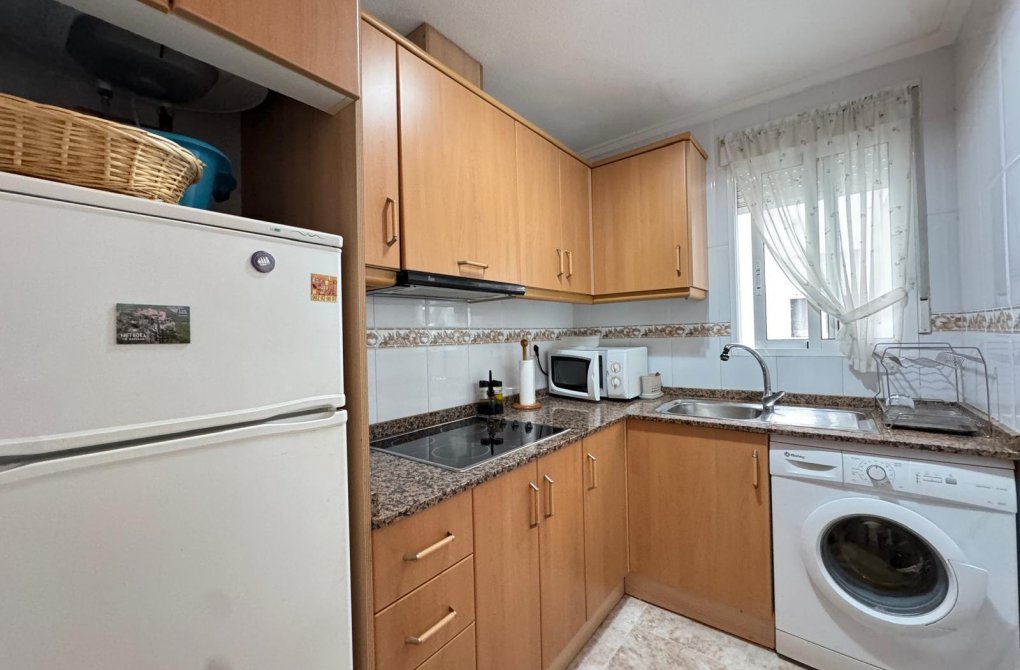 Resale - Apartment - Torrevieja - Estacion de autobuses