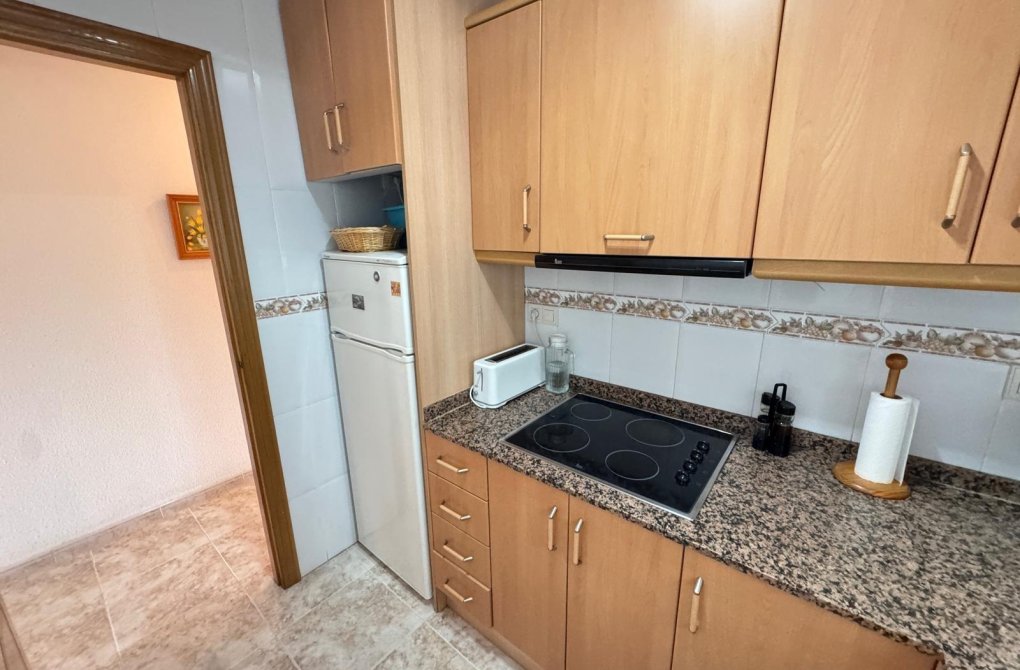 Resale - Apartment - Torrevieja - Estacion de autobuses
