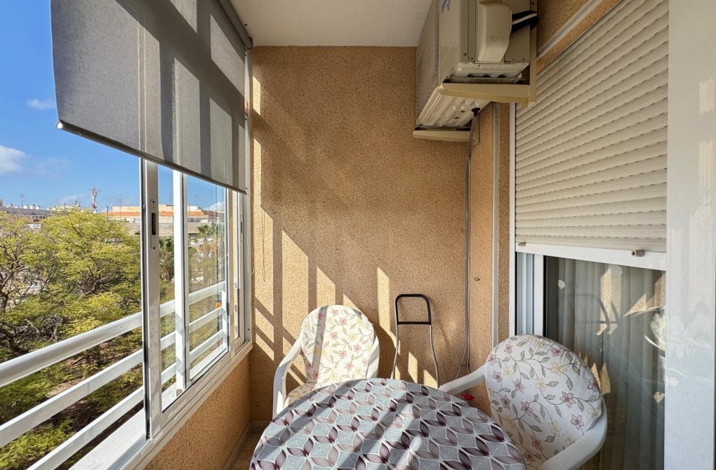 Resale - Apartment - Torrevieja - Estacion de autobuses