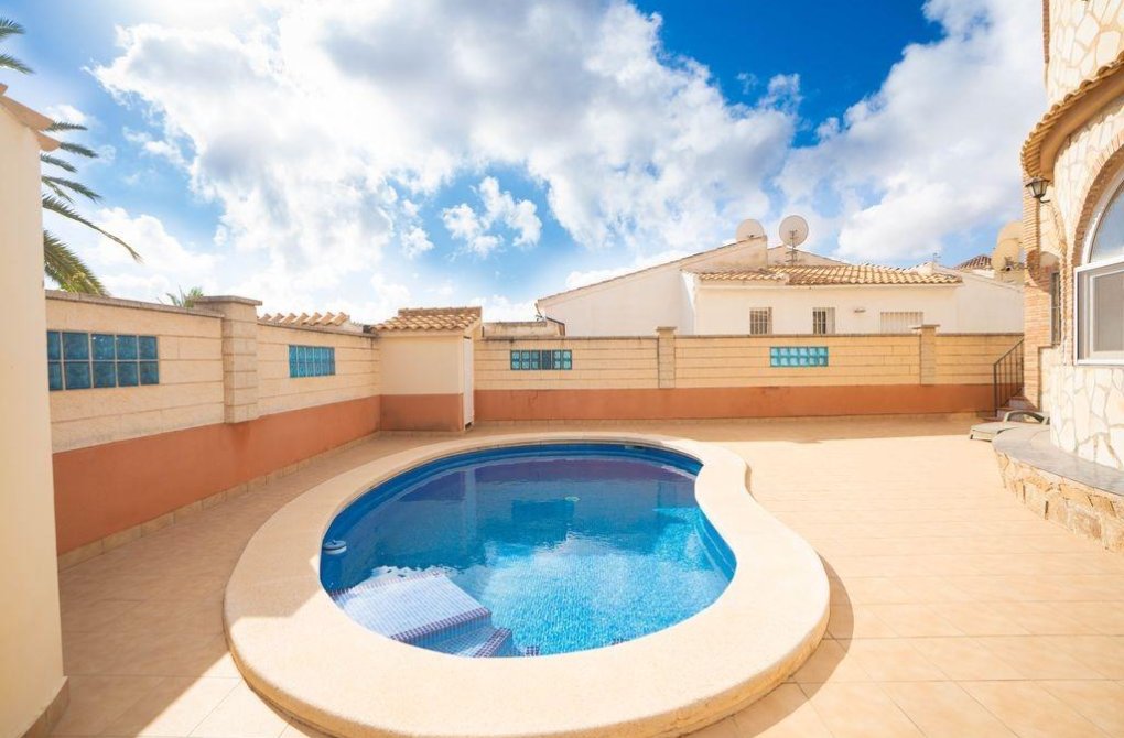 Rynek wtórny - Willa - Orihuela Costa - Los Almendros-La Florida