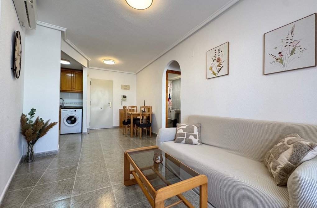 Resale - Apartment - Torrevieja - Playa de los locos