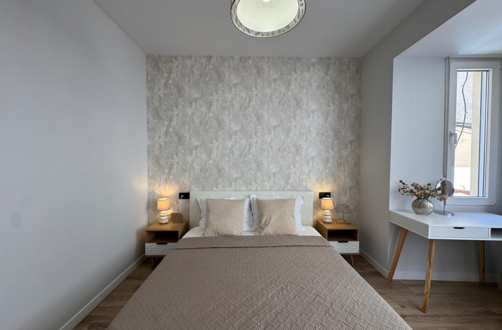 Resale - Apartment - Torrevieja - Playa del cura