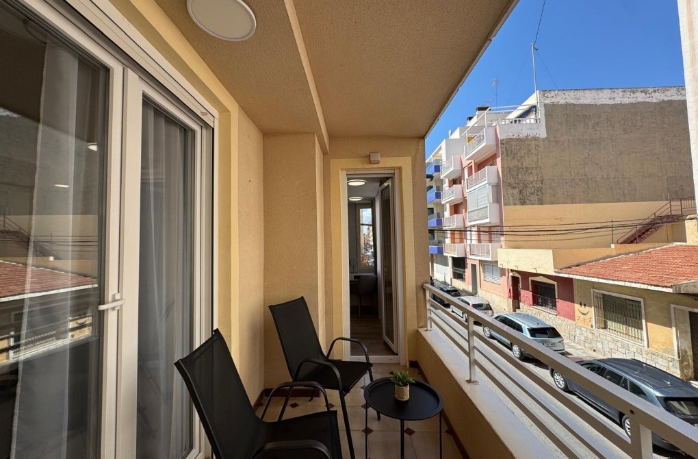 Resale - Apartment - Torrevieja - Playa del cura
