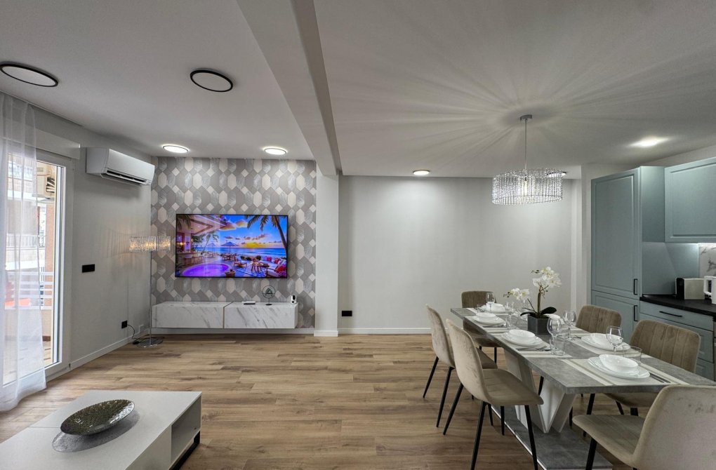 Resale - Apartment - Torrevieja - Playa del cura