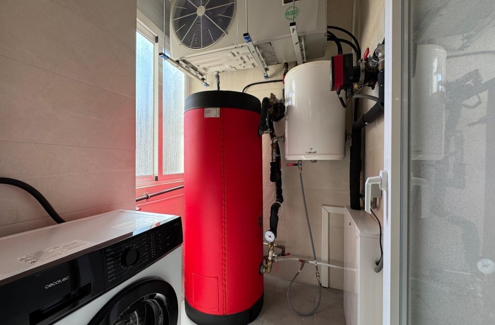 Resale - Apartment - Torrevieja - Playa del cura