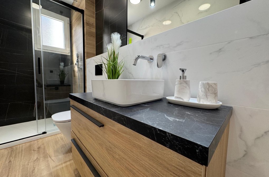 Resale - Apartment - Torrevieja - Playa del cura