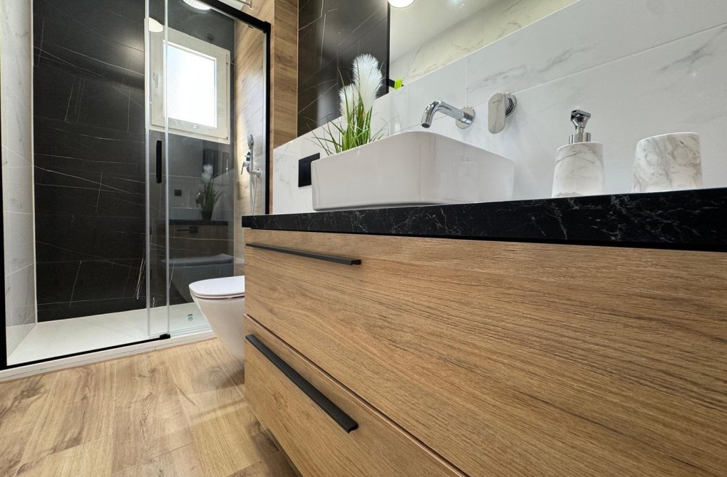 Resale - Apartment - Torrevieja - Playa del cura