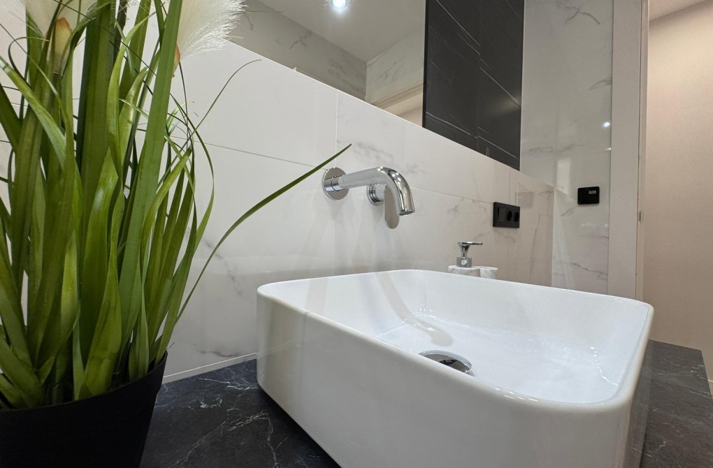 Resale - Apartment - Torrevieja - Playa del cura