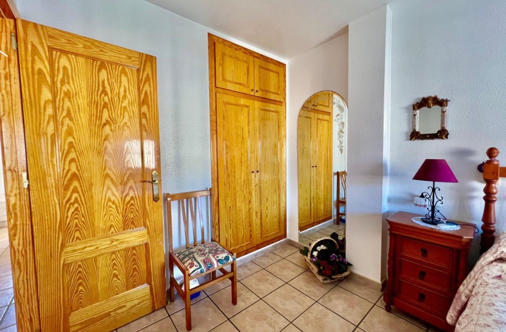 Rynek wtórny - Pół - Torrevieja - Cabo cervera