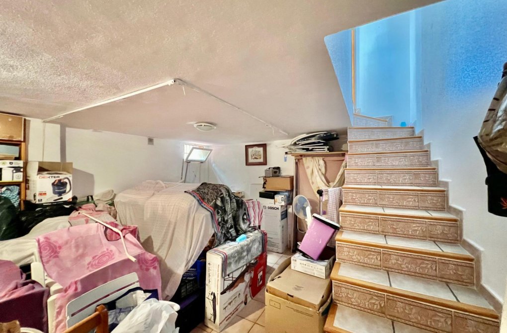 Rynek wtórny - Pół - Torrevieja - Cabo cervera