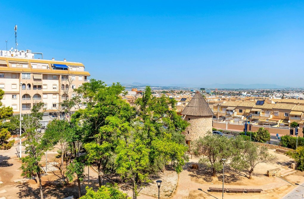 Resale - Apartment - Torrevieja - Centro