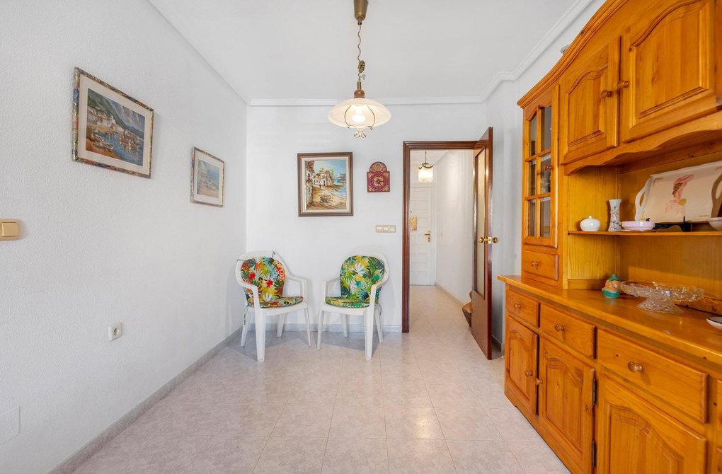 Resale - Apartment - Torrevieja - Centro