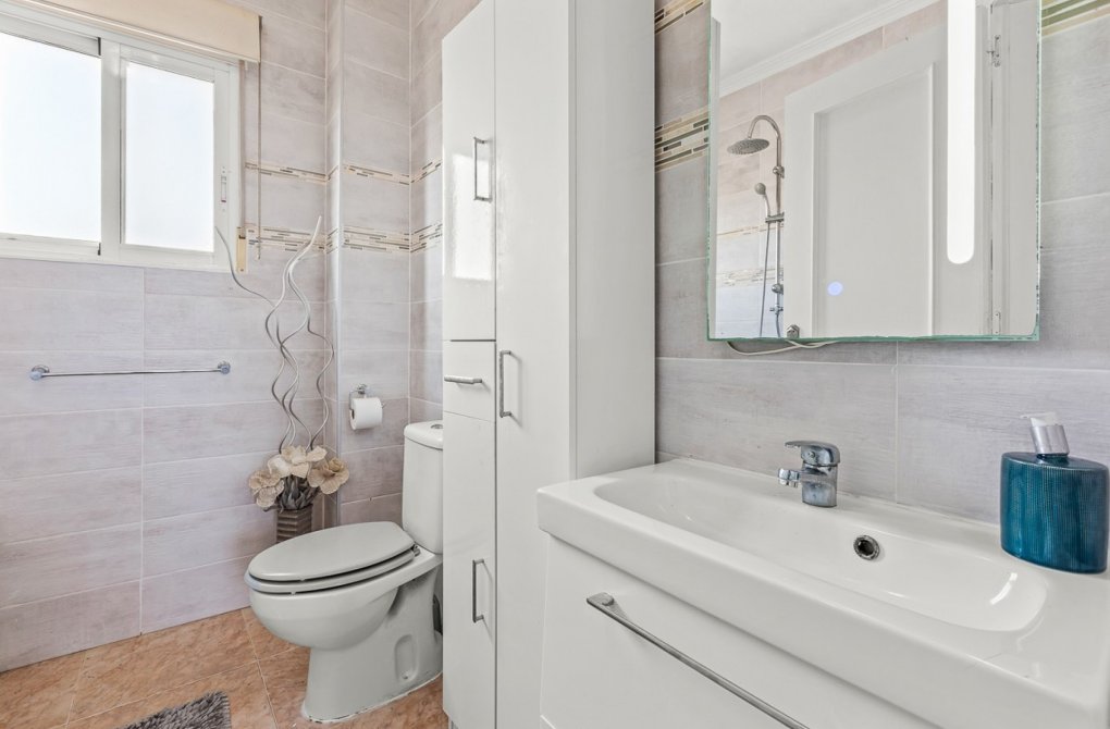 Resale - Villa - Orihuela Costa - Playa Flamenca