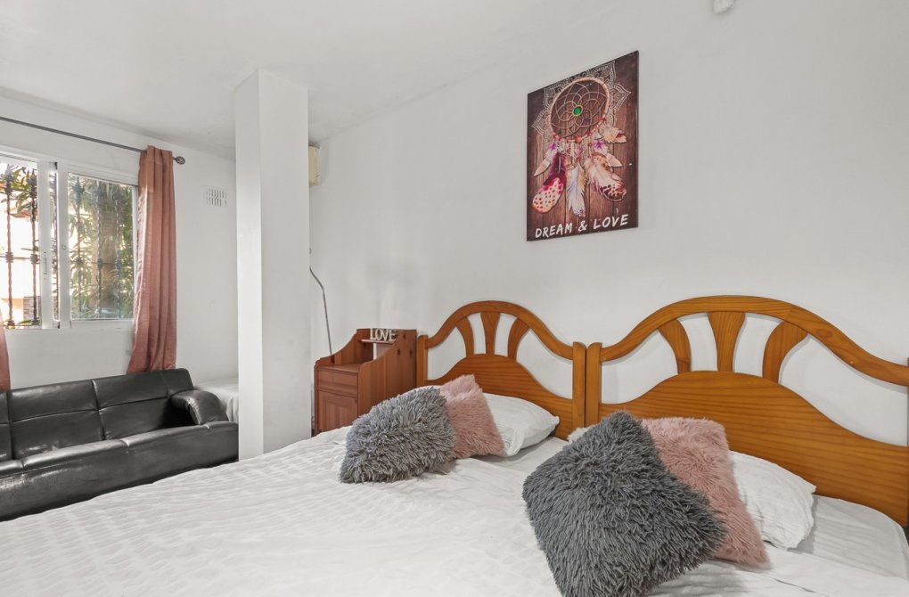 Resale - Villa - Orihuela Costa - Playa Flamenca