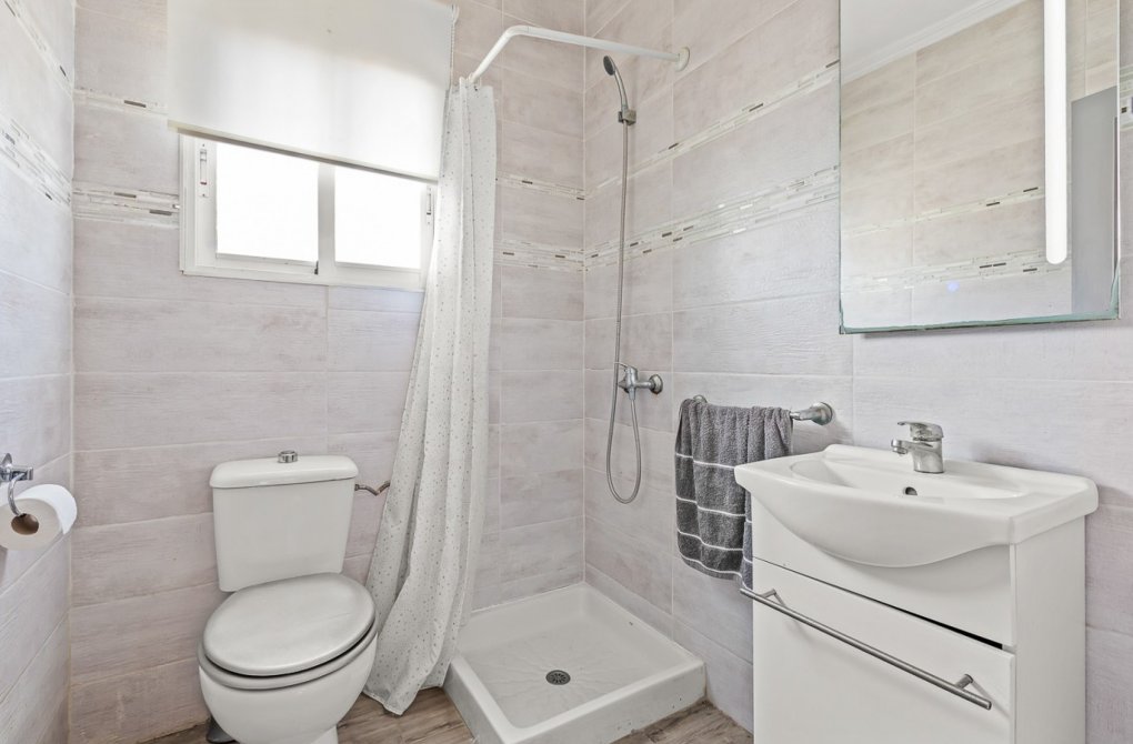 Resale - Villa - Orihuela Costa - Playa Flamenca