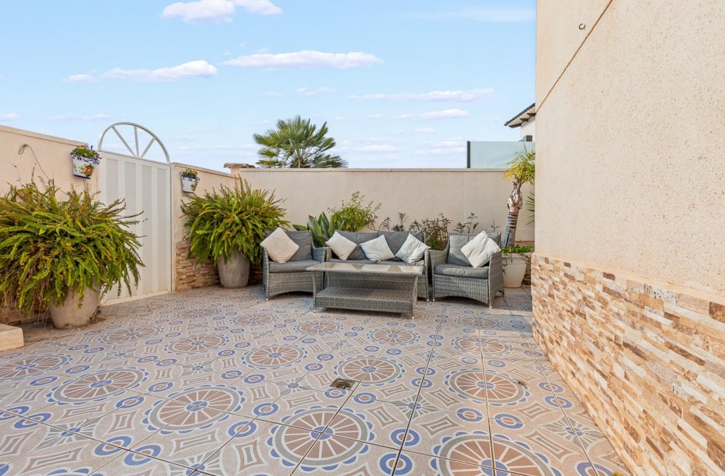 Resale - Villa - Orihuela Costa - Playa Flamenca