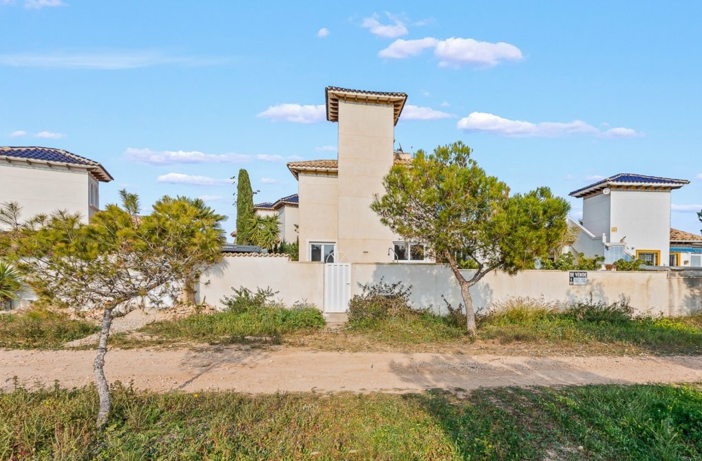 Resale - Villa - Orihuela Costa - Playa Flamenca