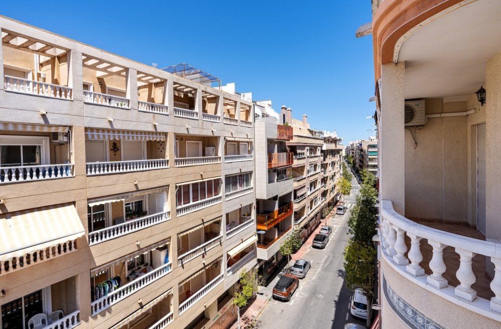 Resale - Apartment - Torrevieja - Playa del Cura