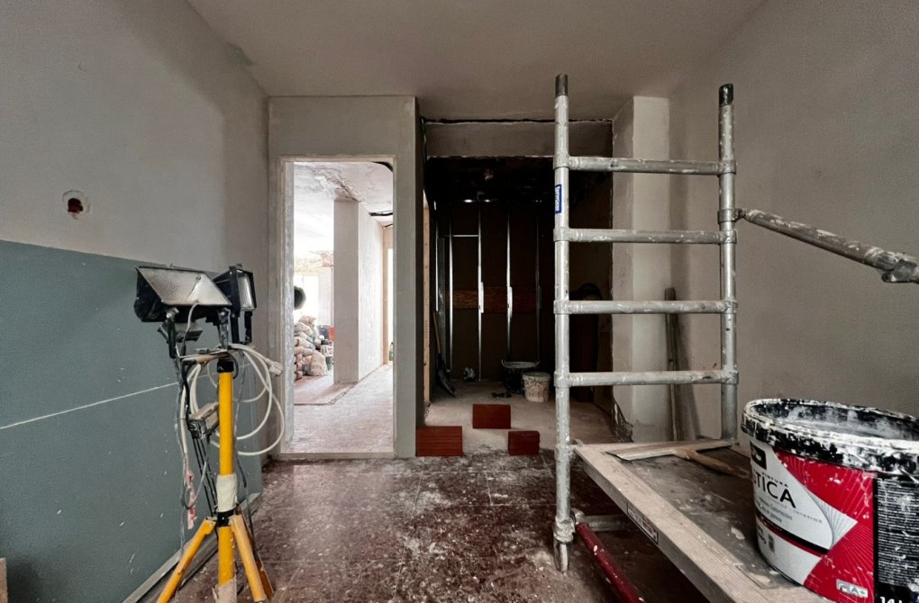 Resale - Apartment - Alicante - Benalua