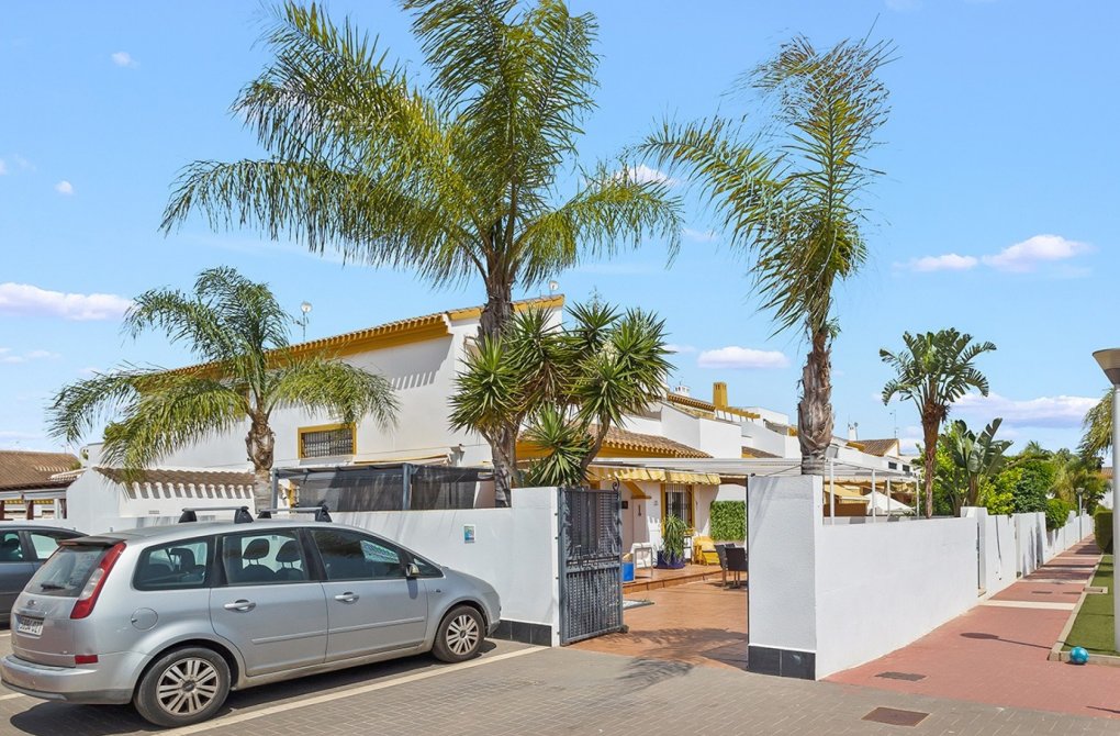 Resale - Villa / Semi-detached - Torre de la Horadada - Pueblo Latino