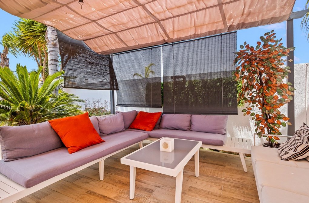 Resale - Villa / Semi-detached - Torre de la Horadada - Pueblo Latino