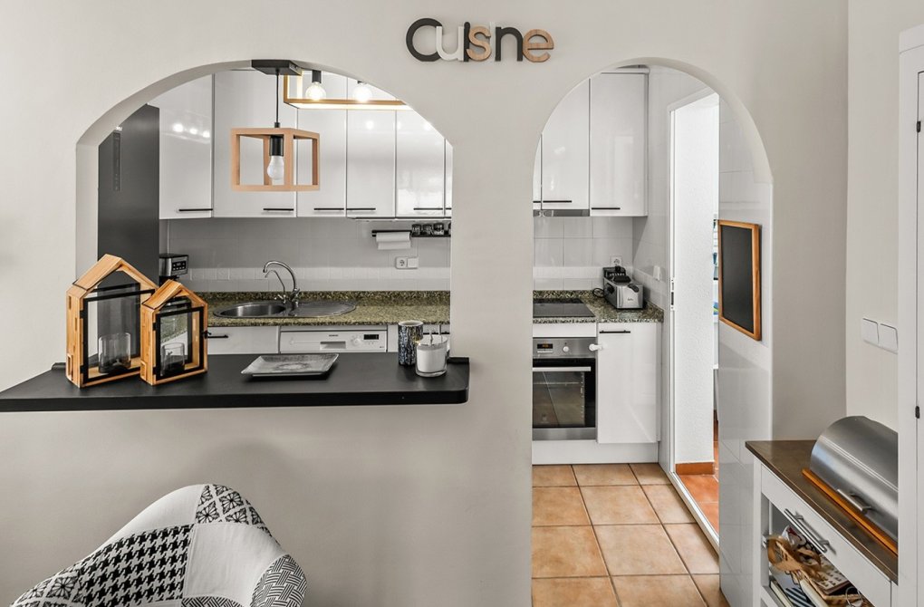 Resale - Villa / Semi-detached - Torre de la Horadada - Pueblo Latino