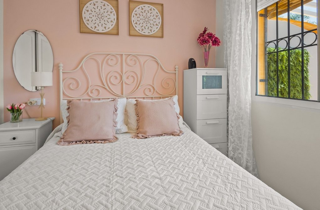 Resale - Villa / Semi-detached - Torre de la Horadada - Pueblo Latino