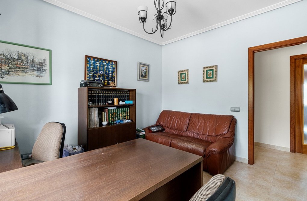 Resale - Villa - Alicante - Rebolledo