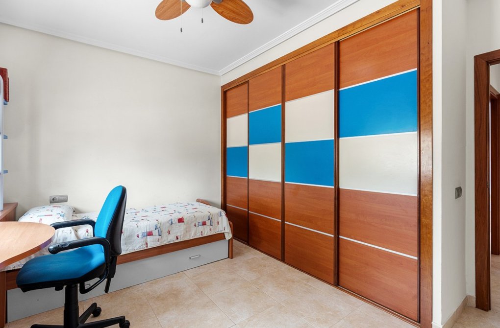 Resale - Villa - Alicante - Rebolledo