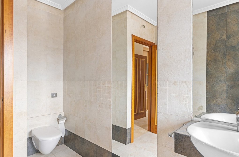 Resale - Villa - Alicante - Rebolledo