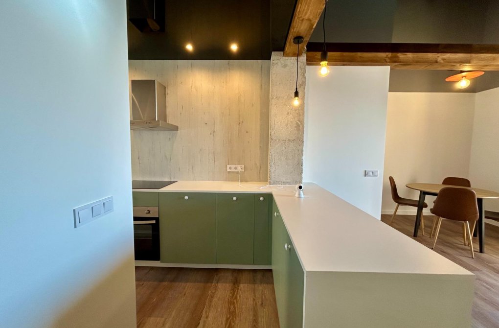 Resale - Apartment - Torrevieja - Acequion