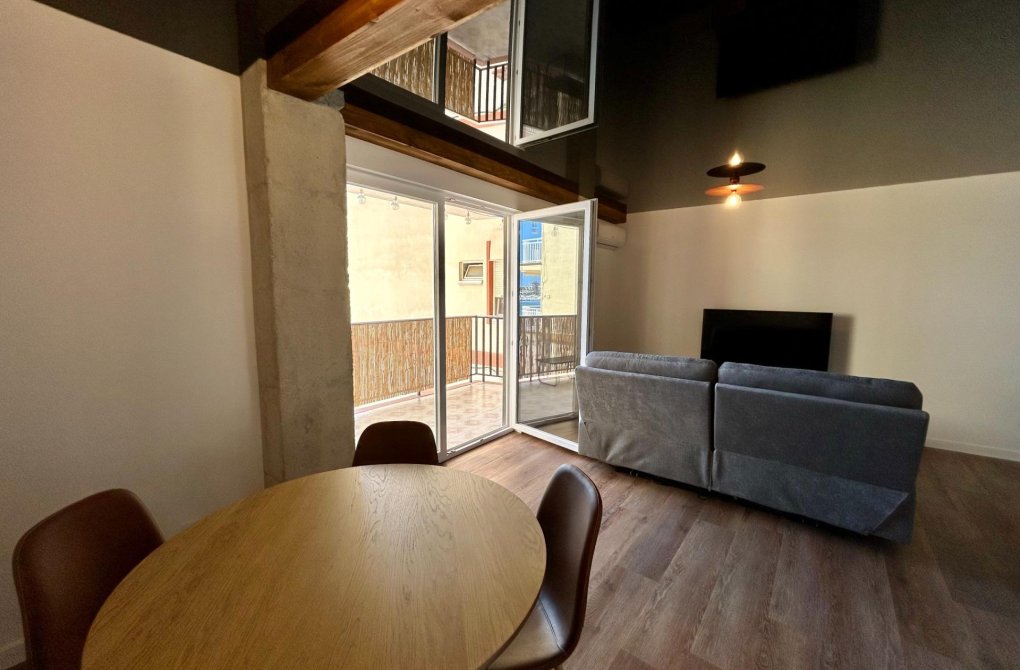 Resale - Apartment - Torrevieja - Acequion