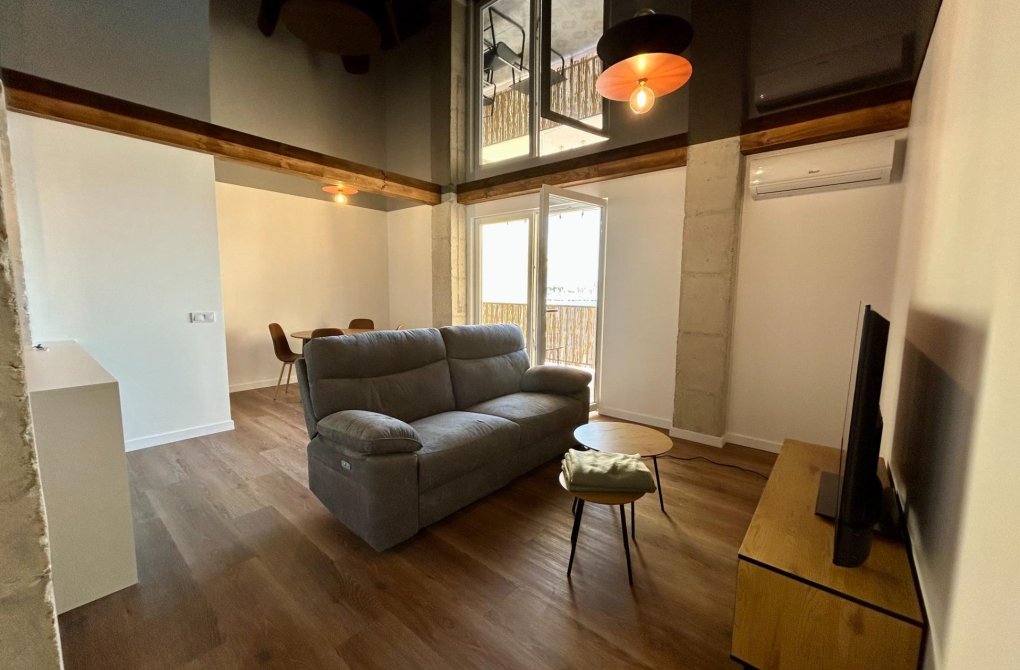 Resale - Apartment - Torrevieja - Acequion