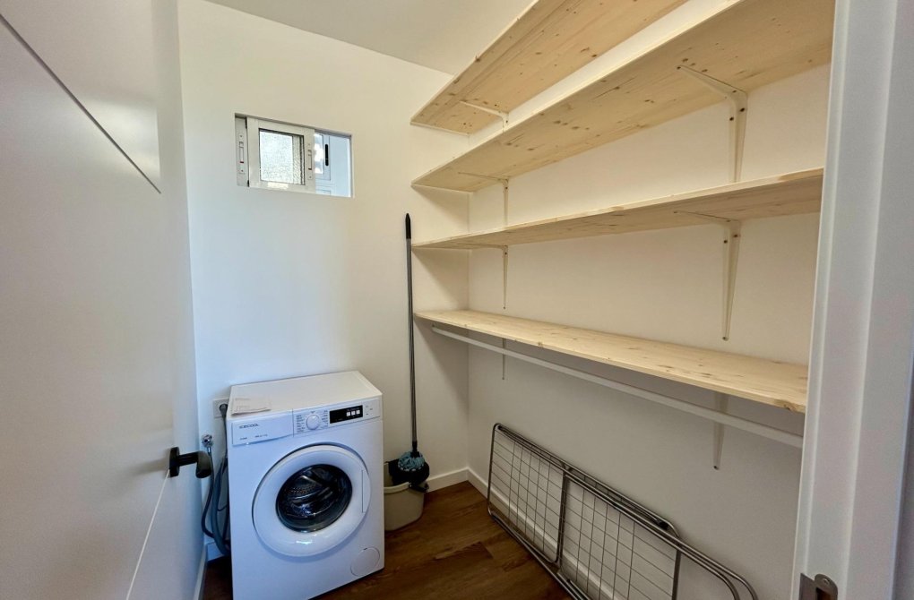 Resale - Apartment - Torrevieja - Acequion