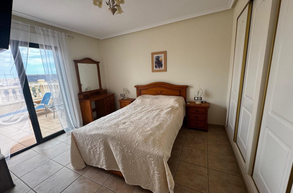 Resale - Villa - Orihuela Costa - PAU 8