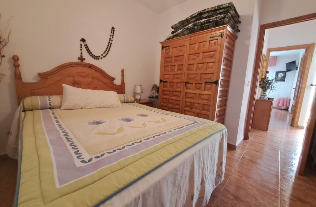 Resale - Bungalow - Torrevieja - Playa de los Naufragos