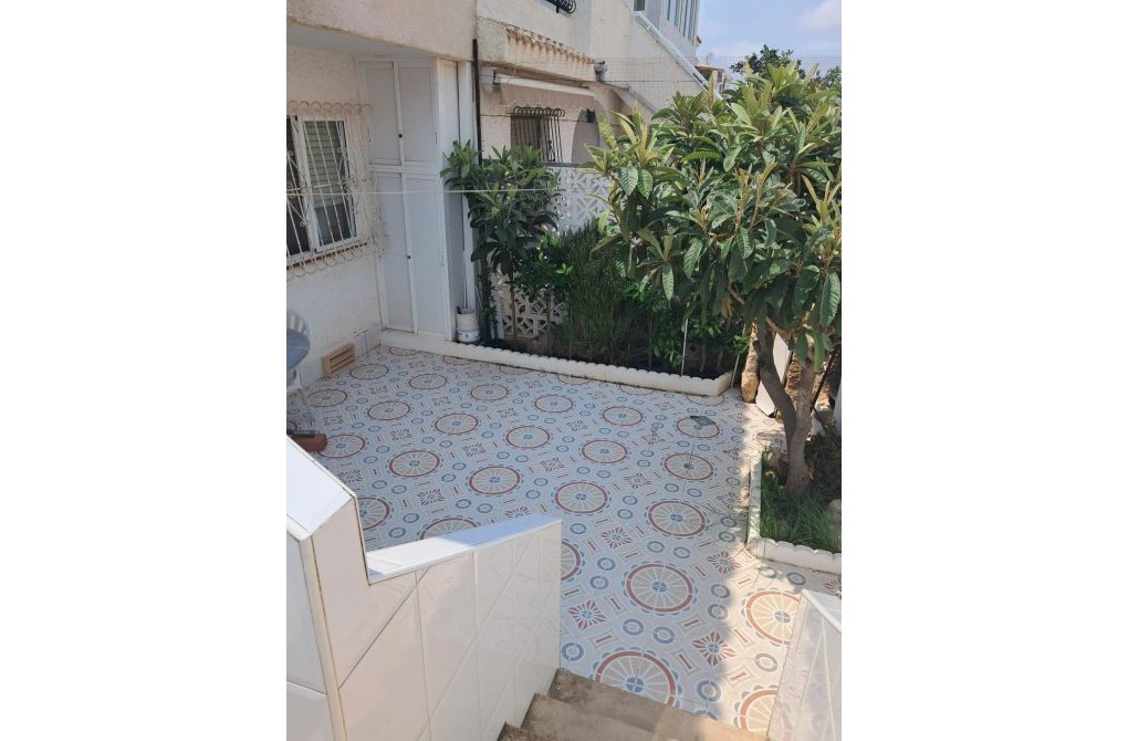 Resale - Bungalow - Torrevieja - Playa de los Naufragos