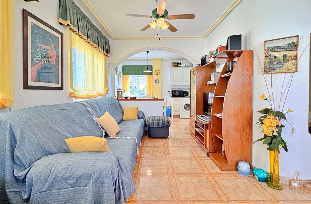 Resale - Bungalow - Orihuela Costa - La Zenia