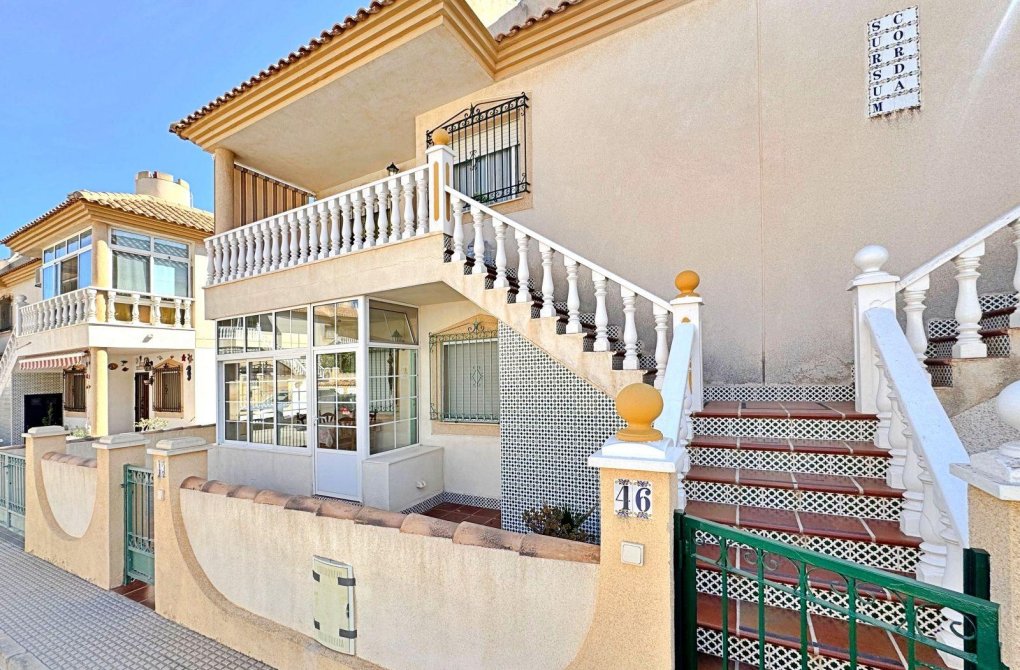 Resale - Bungalow - Orihuela Costa - La Zenia