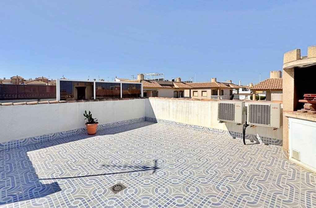Resale - Bungalow - Orihuela Costa - La Zenia