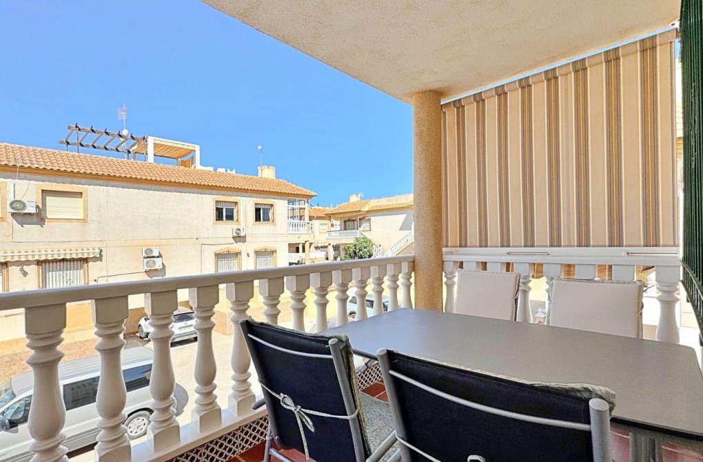 Resale - Bungalow - Orihuela Costa - La Zenia