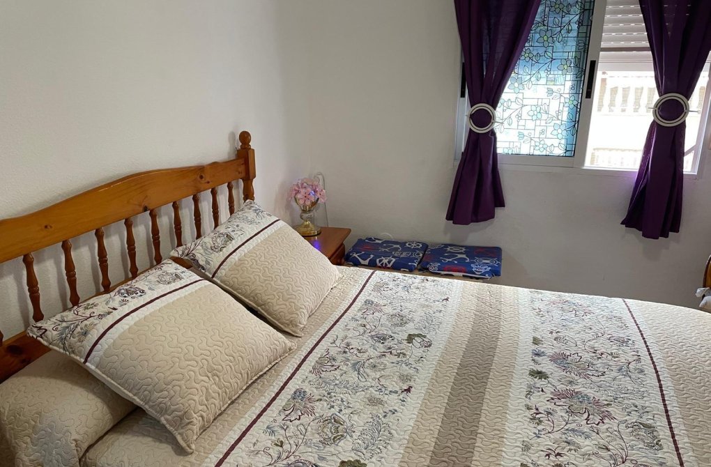 Resale - Apartment - Torrevieja - Parque de las Naciones