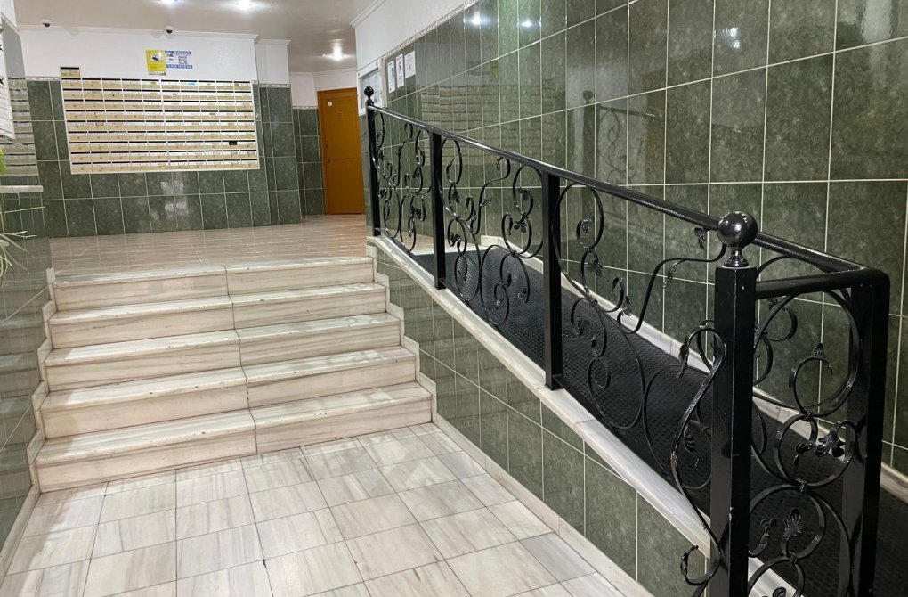 Resale - Apartment - Torrevieja - Parque de las Naciones