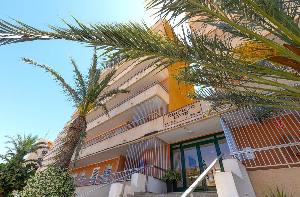 Resale - Apartment - Torrevieja - Punta prima
