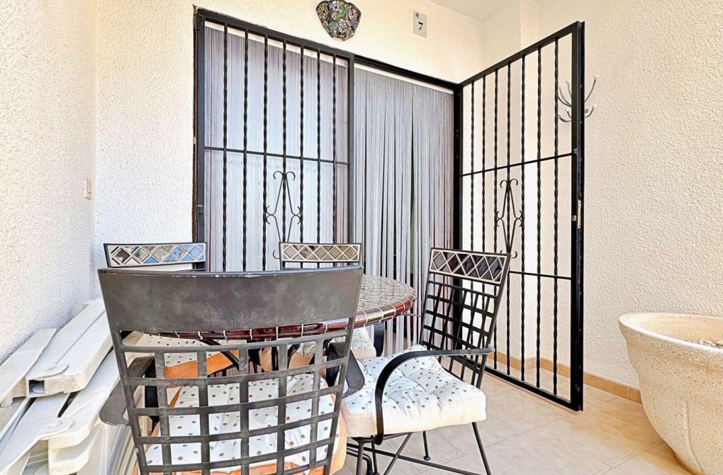 Rynek wtórny - Bungalow - Torrevieja - Punta prima